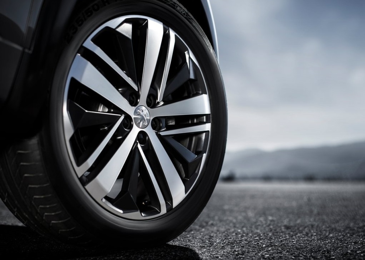Peugeot-3008 GT-2017-1024-26