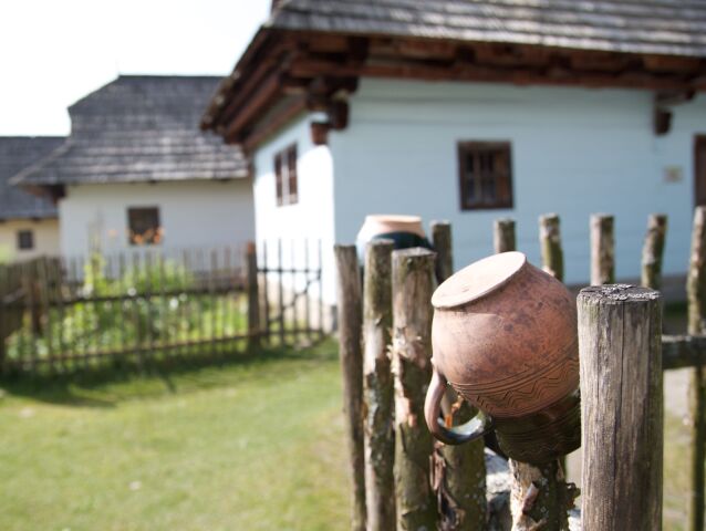 Liptov, domy, skanzen, hlinený džbán, krčah, Pribylina, Múzeum liptovskej dediny, ,