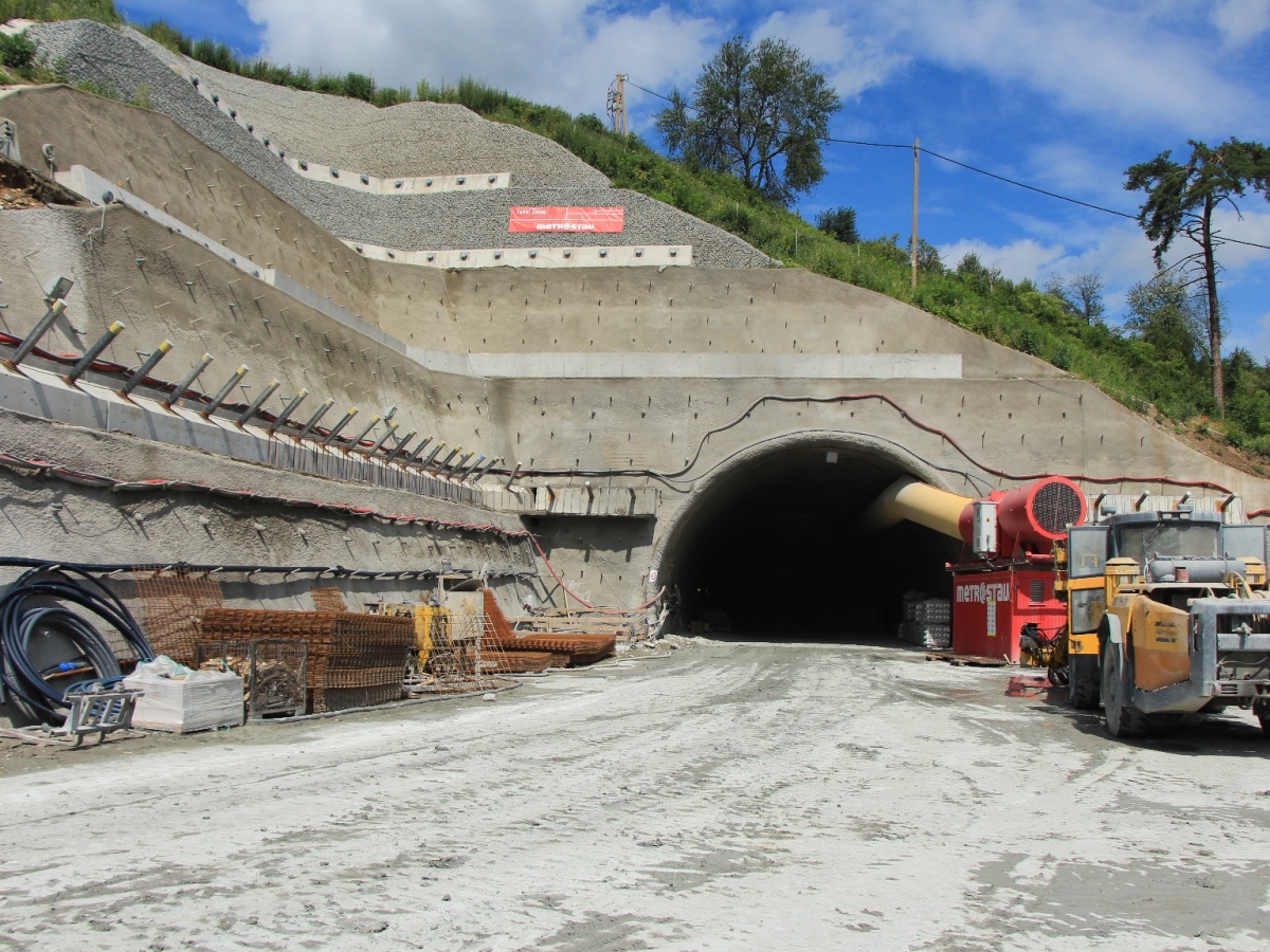 tunel, žilina