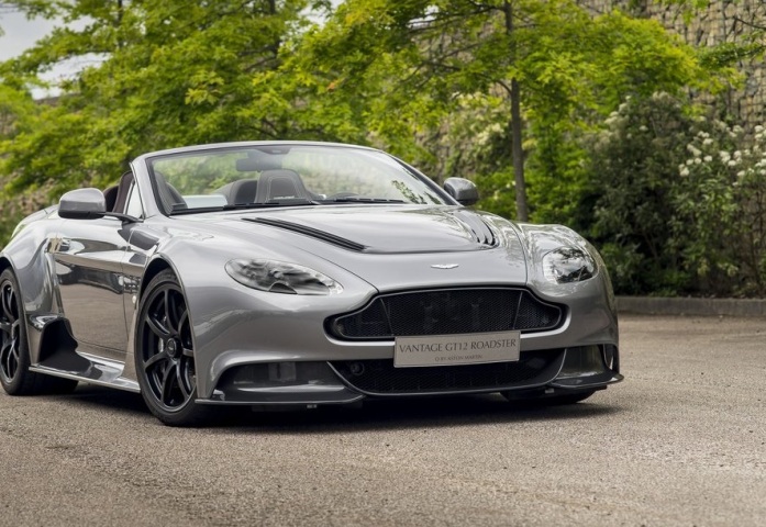 Aston Martin-Vantage GT12 Roadster-2016-1024-02
