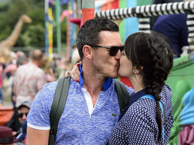 Luke Evans a modelka Daisy Lowe 