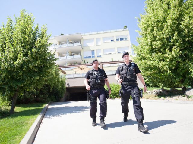 basternak, tupeho ul., policia