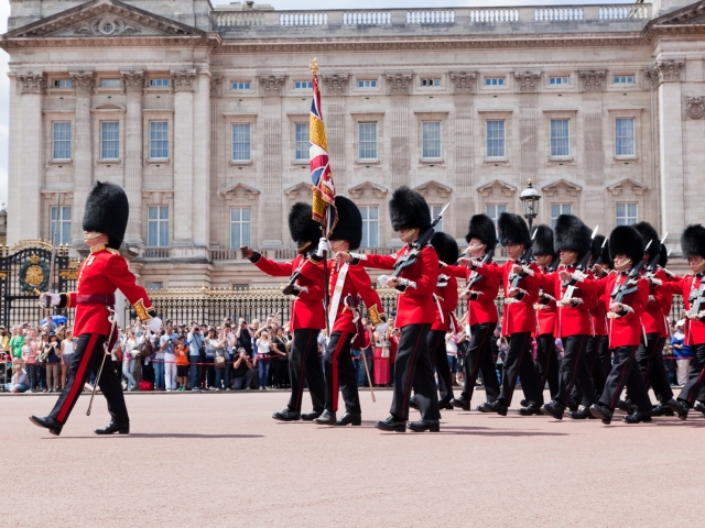 londýn, buckingham palace, stráž