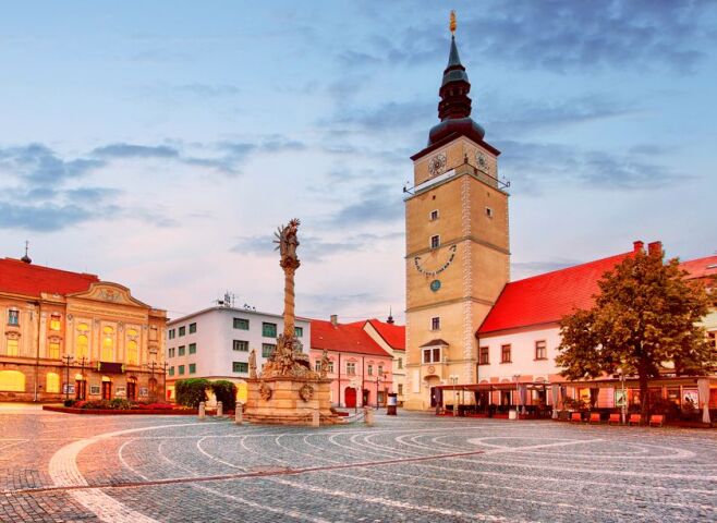 Trnava, Trojičné námestie