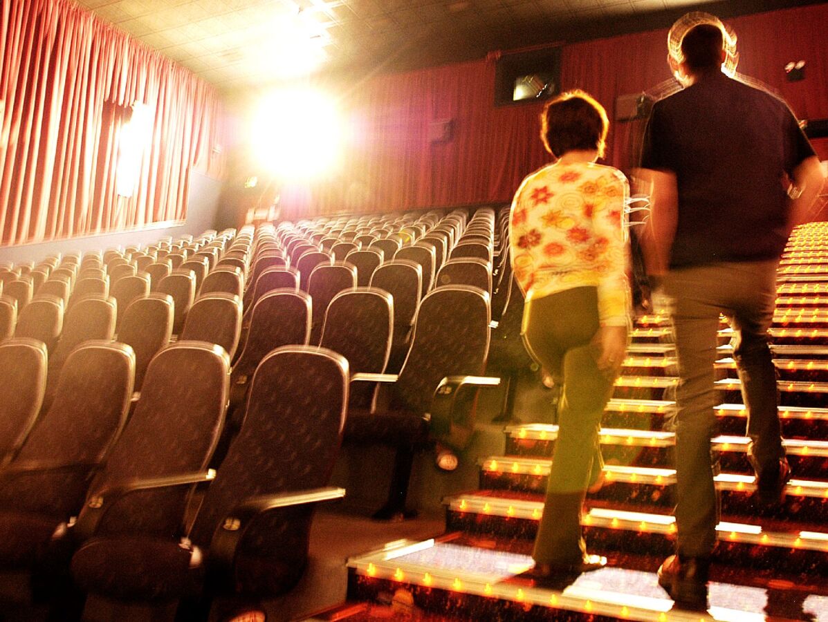 kino, sála, filmy, premietanie, kinematografia,