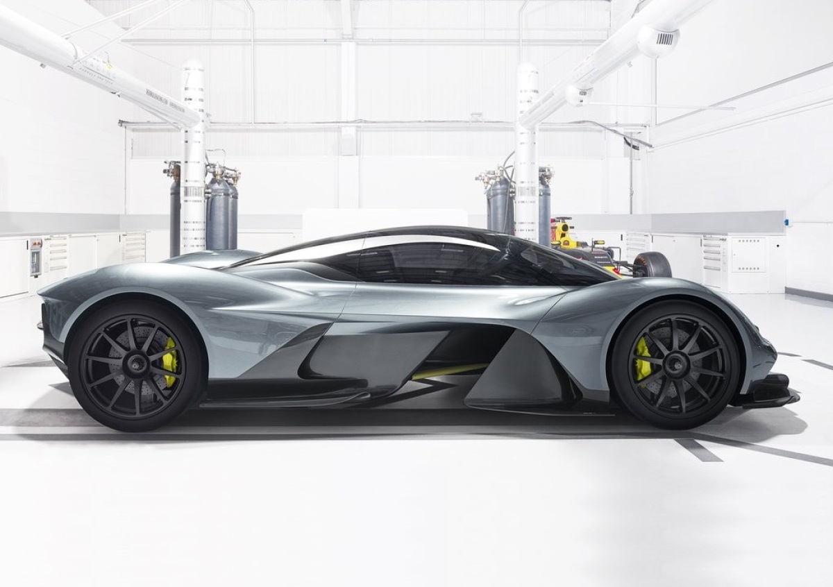Aston Martin-AM-RB 001-2018-1024-04