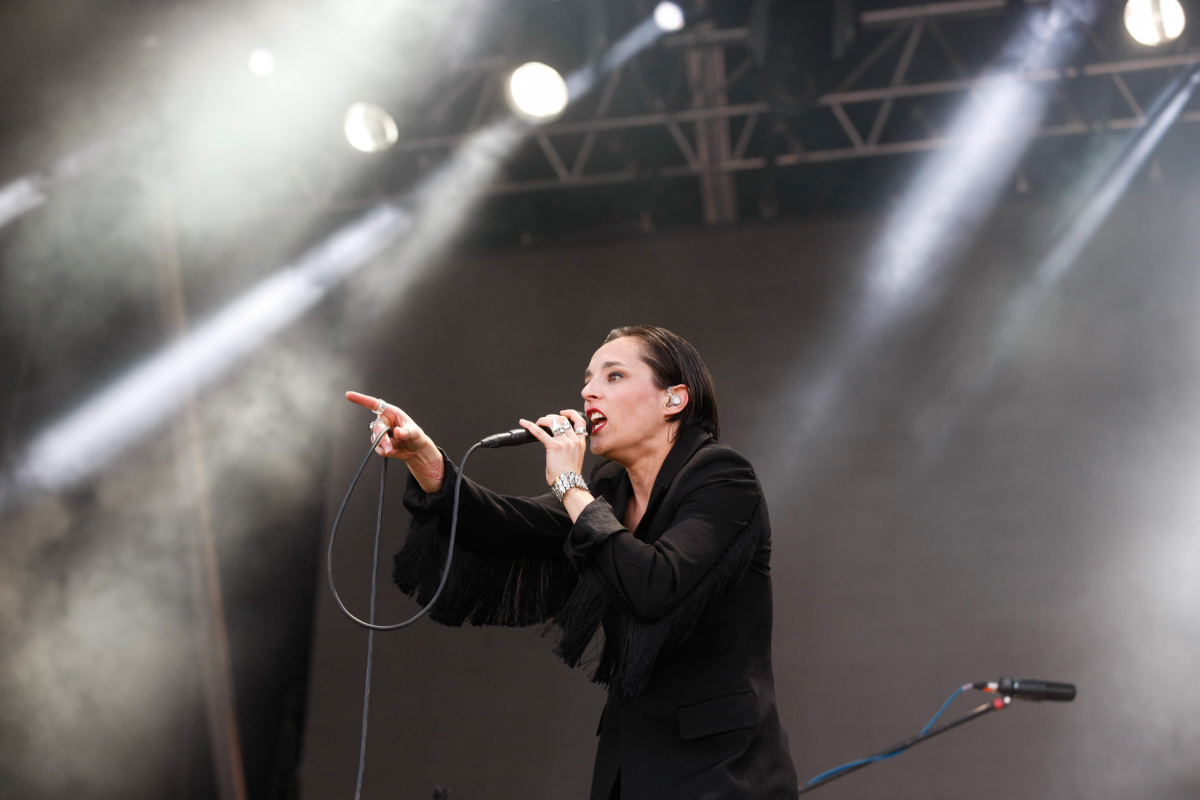 Koncert Savages na Pohode.