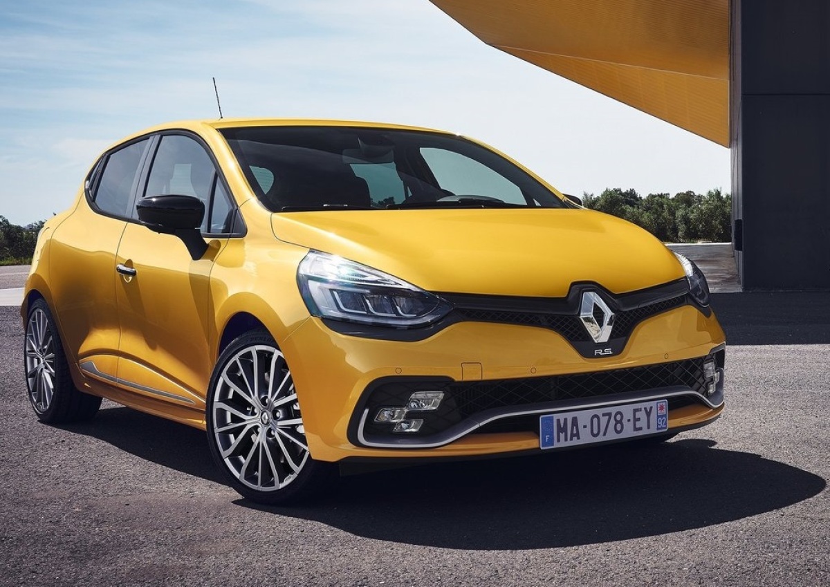 Renault-Clio RS-2017-1024-01