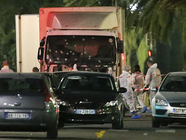 Nice, francúzsko, útočnikove auto,