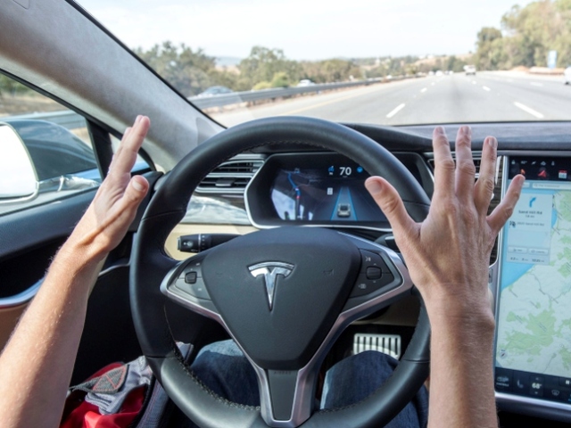 Tesla - autopilot