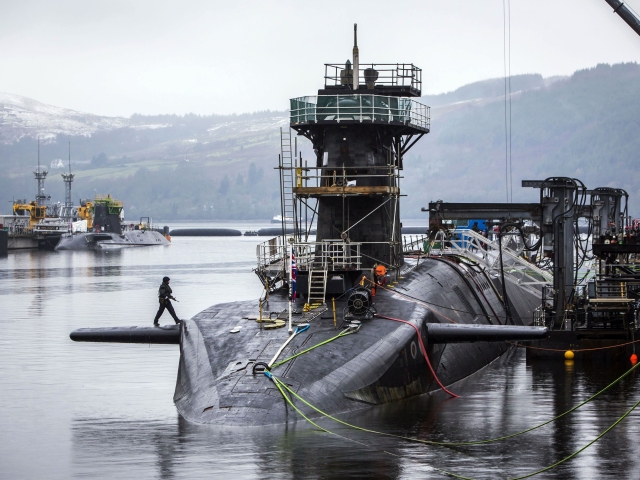 jadrová ponorka, HMS Ambush