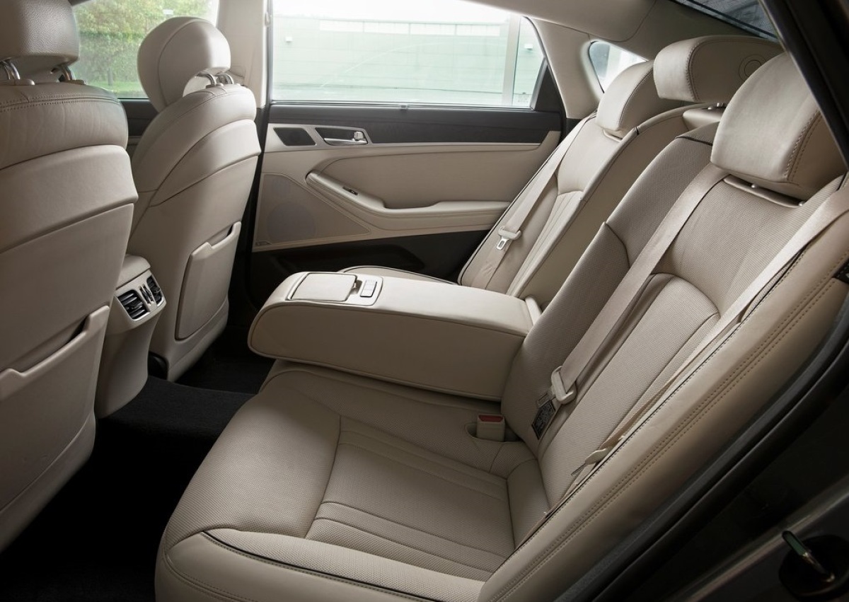 Hyundai-Genesis G80-2017-1024-15