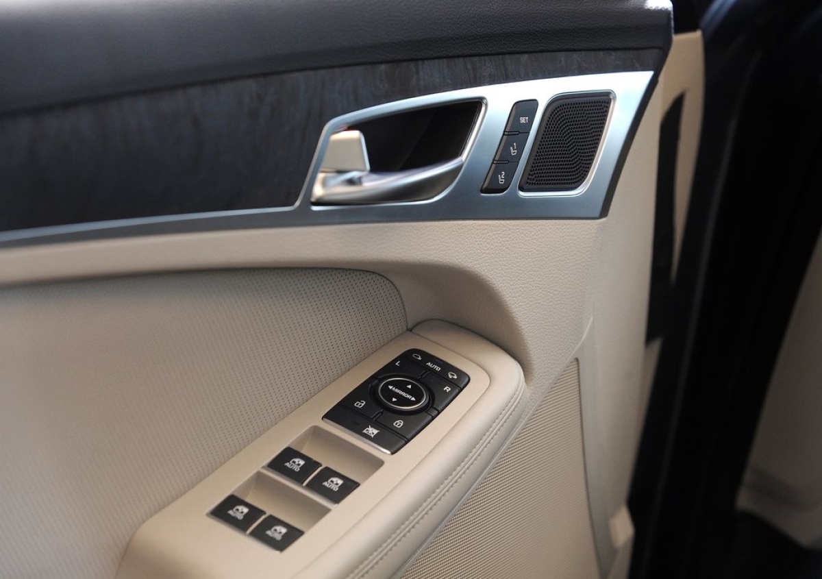 Hyundai-Genesis G80-2017-1024-1b
