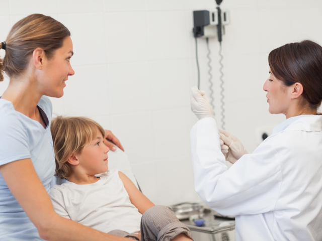 lekár, doktor, zdravie, očkovanie, prevencia
