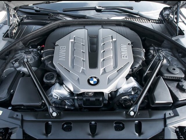 BMW V8