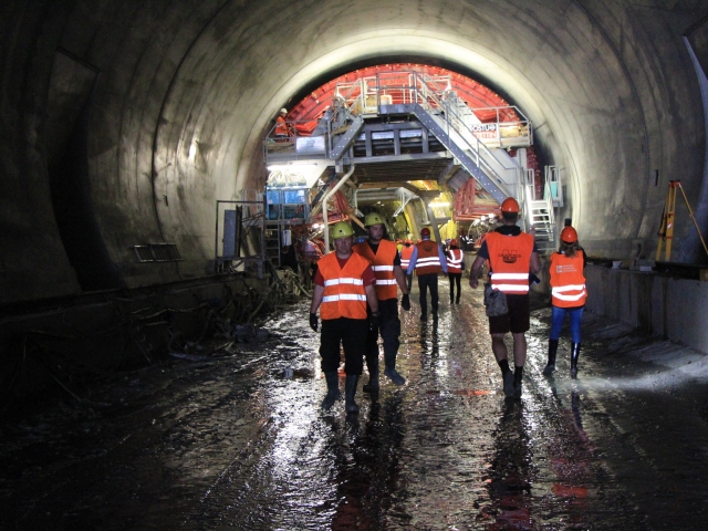 tunel Ovčiarsko, Žilina, D1, diaľnica, tunel, robotníci, cestári, stavba