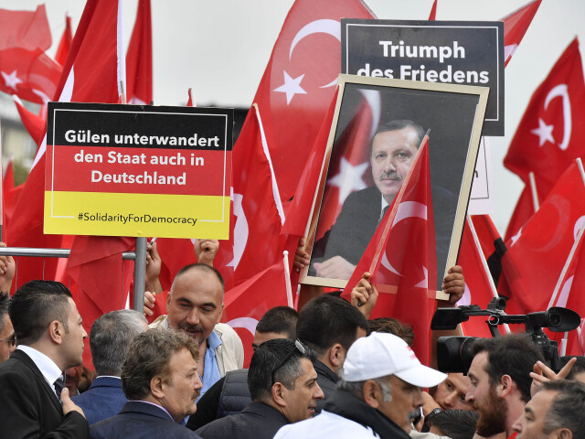 nemecko, kolín nad rýnom, demonštrácia, protest, erdogan,