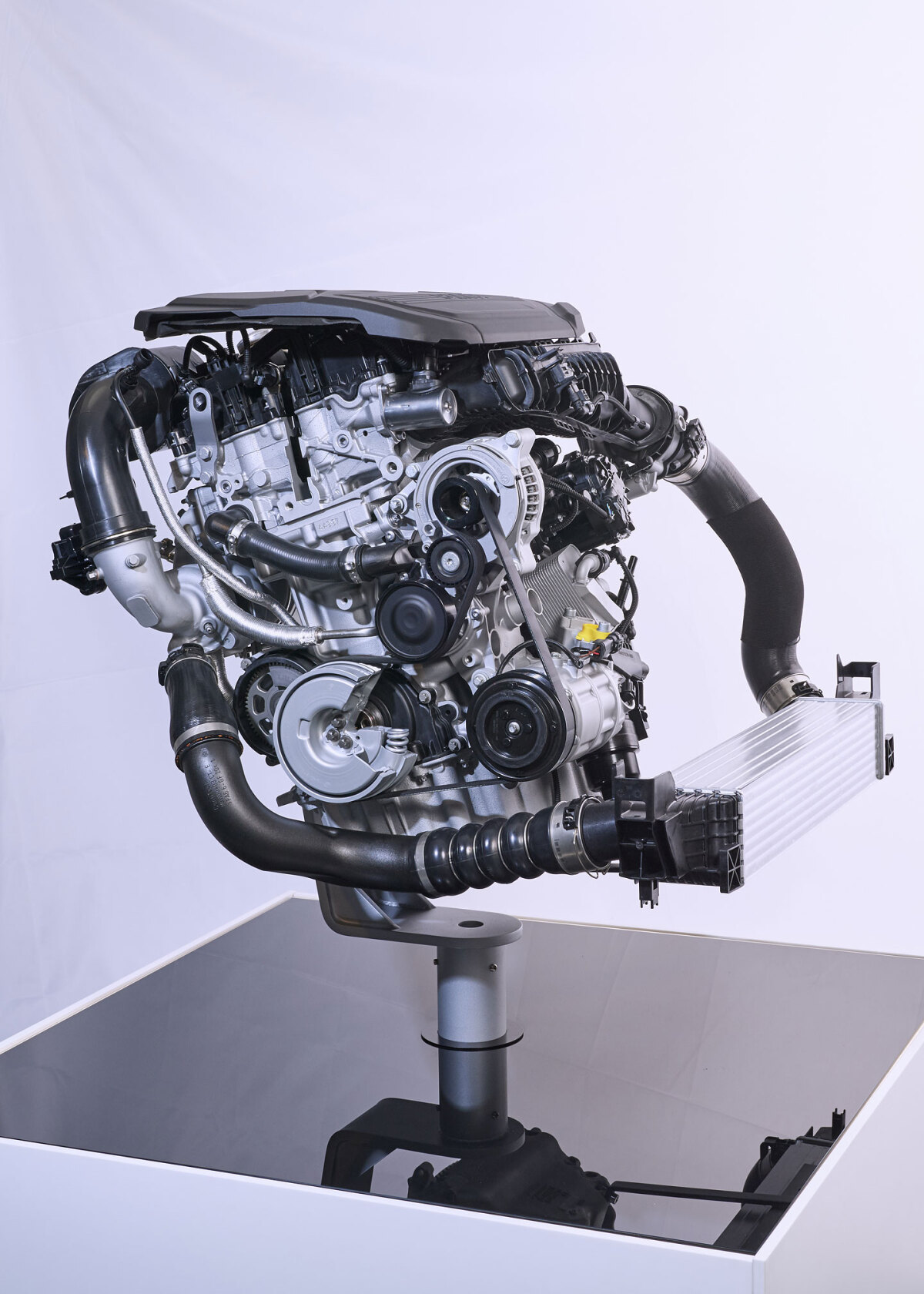 BMW - nové motory 2016