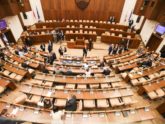 parlament, národná rada, NR SR, rokovacia sala