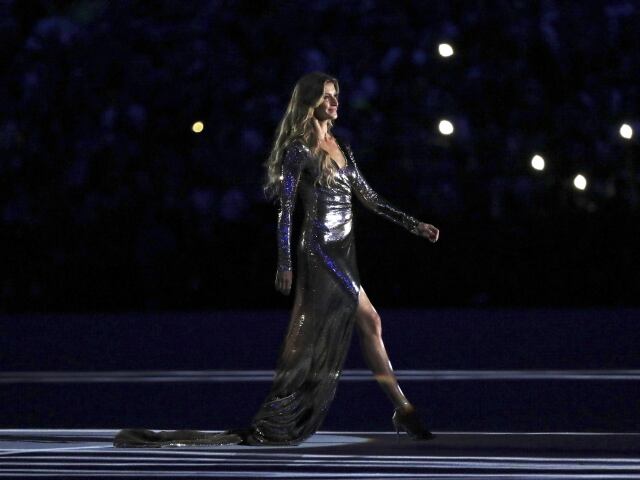 Topmodelka Gisele Bündchen na slávnostnom otvorení letných olympijských hier v Rio de Janeiro. 