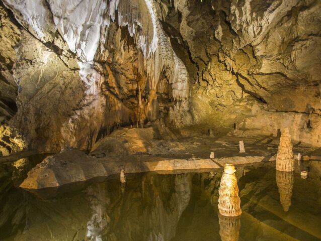 Belianska jaskyňa, kvaple, stalagmity, stalaktity, stalagnáty