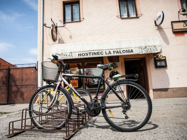 bicykel, hostinec, krcma, alkohol, ivanka pri dunaji