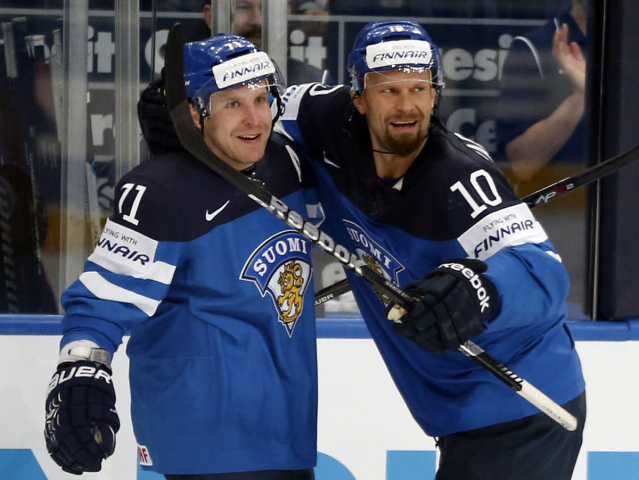 Jere Karalahti, Leo Komarov