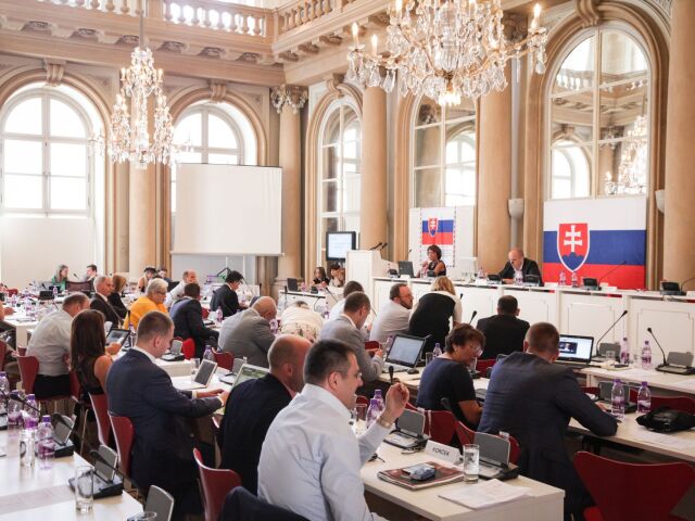primacialny palac, mestske zastupitelstvo,