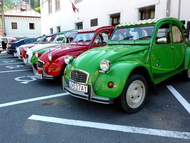 Zraz Citroënov 2CV
