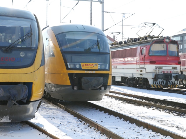 vlaky, železnice, cestovné, regio jet, ic