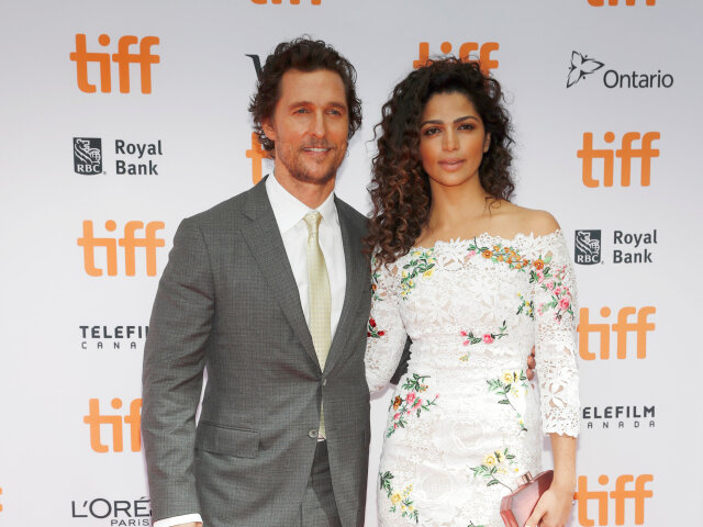 Matthew McConaughey s manželkou Camilou Alves