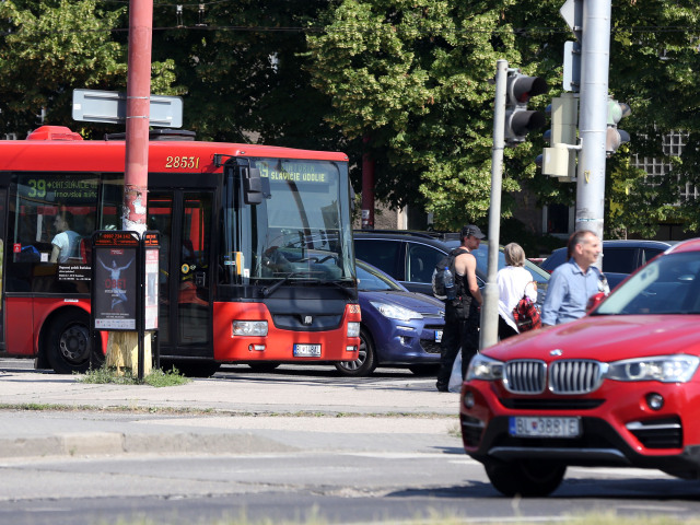 mhd, autobus, Bratislava, doprava
