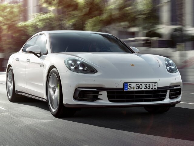 Porsche Panamera 4 E-Hybrid - 2016