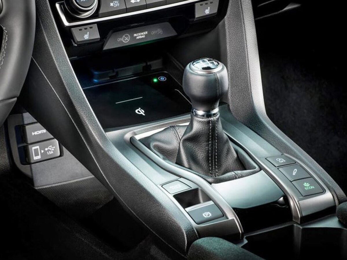 Honda Civic Hatchback - 2016