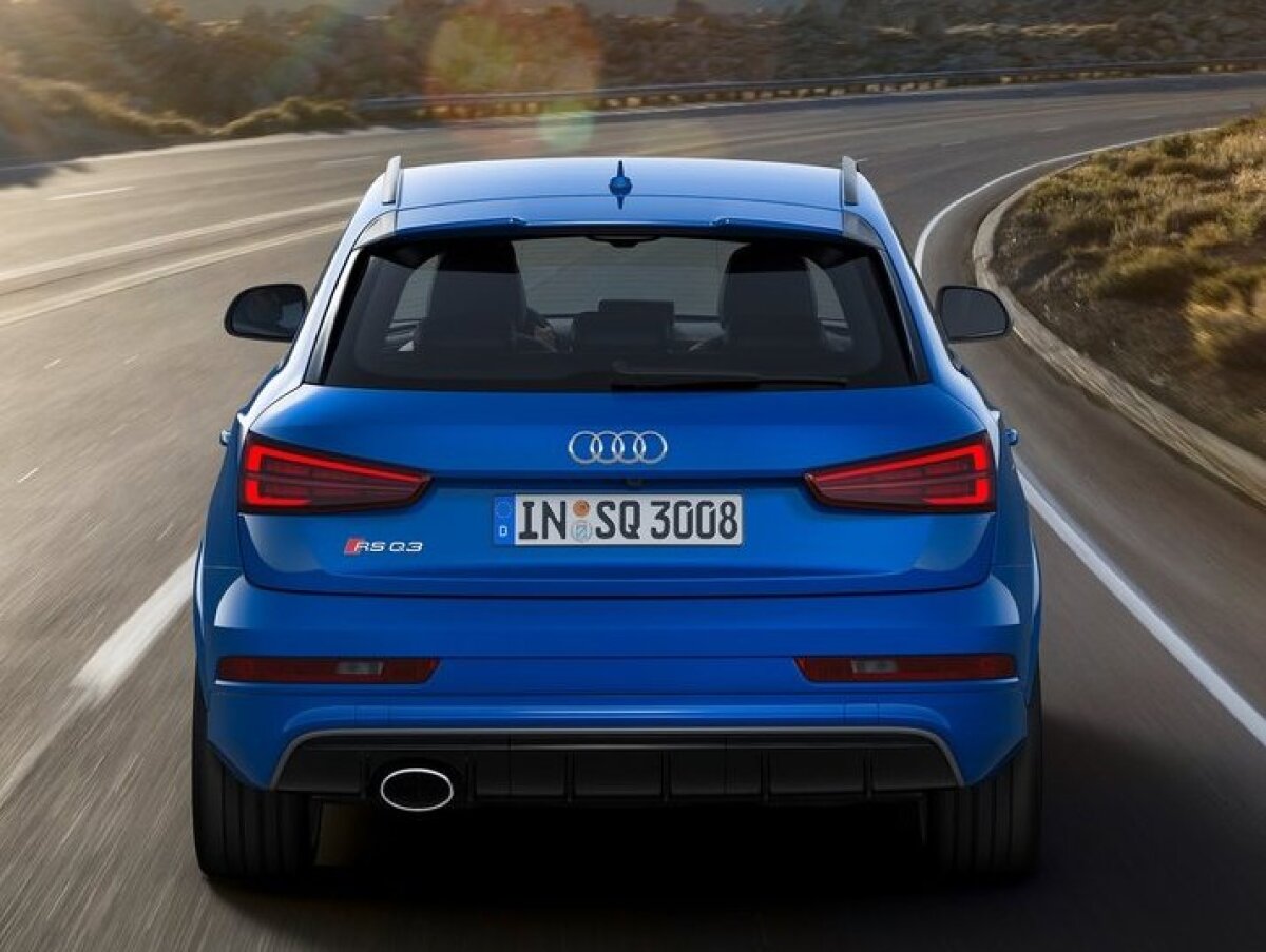 Audi RS Q3 performance - 2016