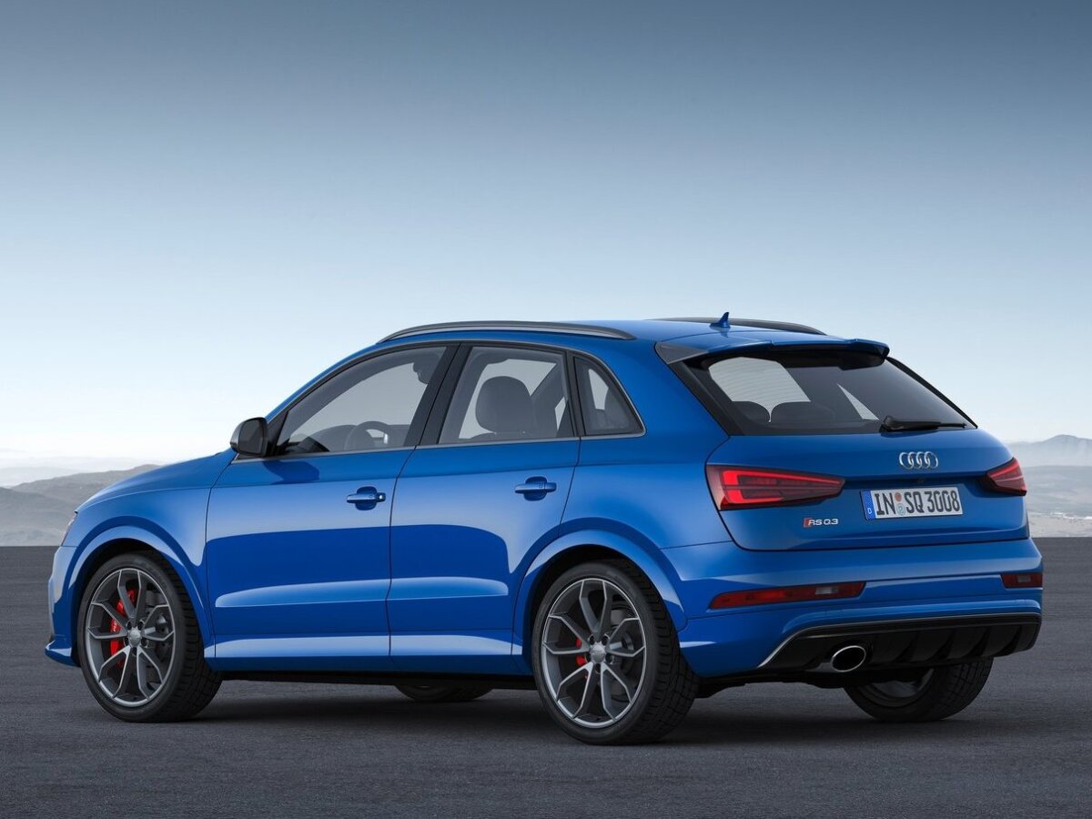 Audi RS Q3 performance - 2016