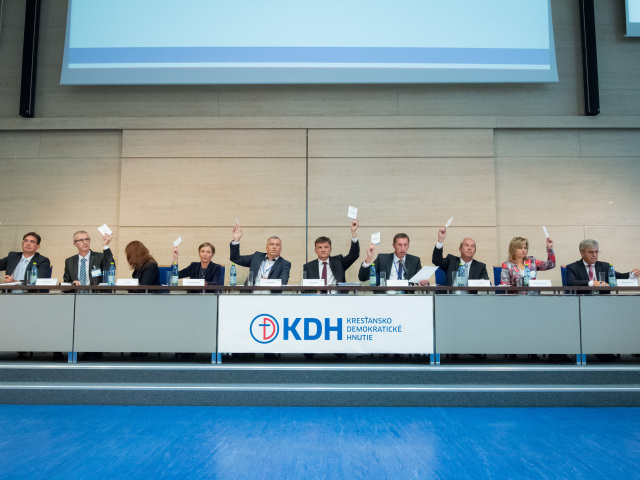 KDH, mimoriadny snem