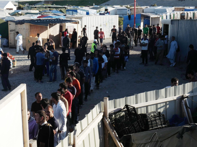 Calais, migranti