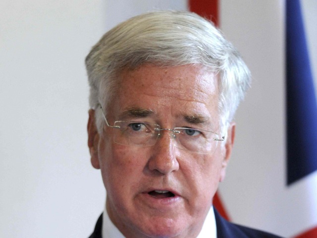 Michael Fallon, EÚ, armáda