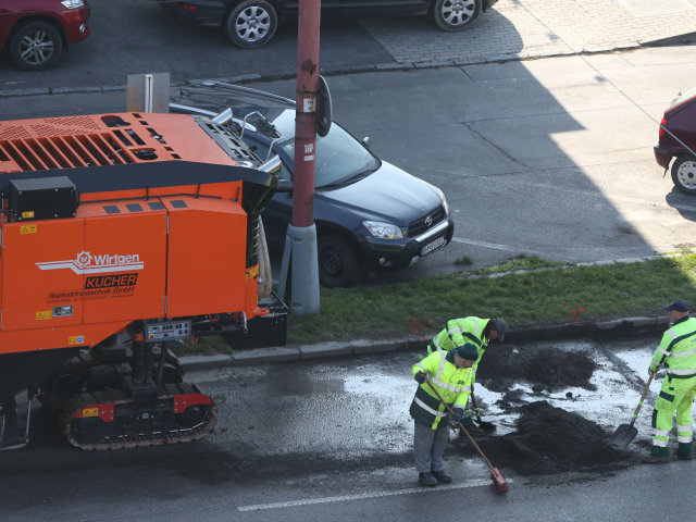 oprava ciest, cesty, diaľnica, frézovanie cesty,