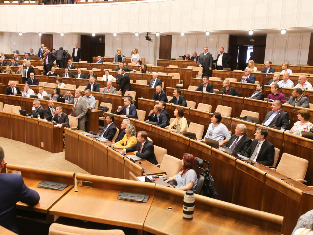 parlament, odvolavanie Fica, rokovacia sala, matovičovci,