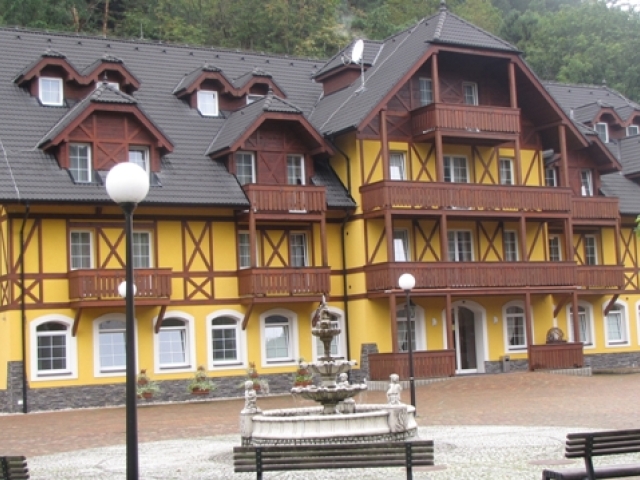 Červený Kláštor, kúpele