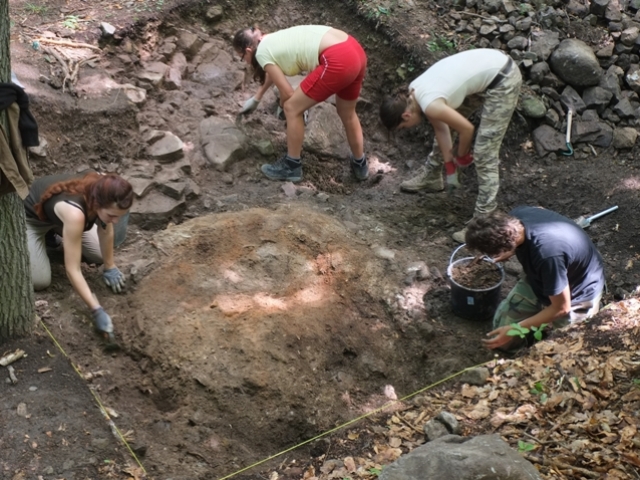 hrad Peťuša, archeológia, archeologický nález