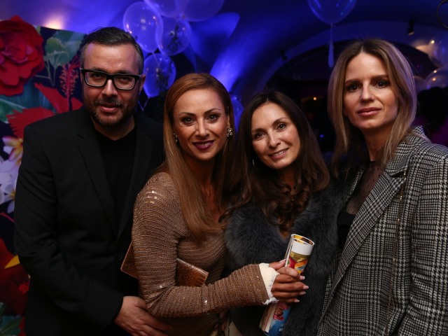 Michal Borec z Nadácie Markíza, Zora Czoborová, herečka Henrieta Mičkovicová a štylistka Zuzana Kanisová. 
