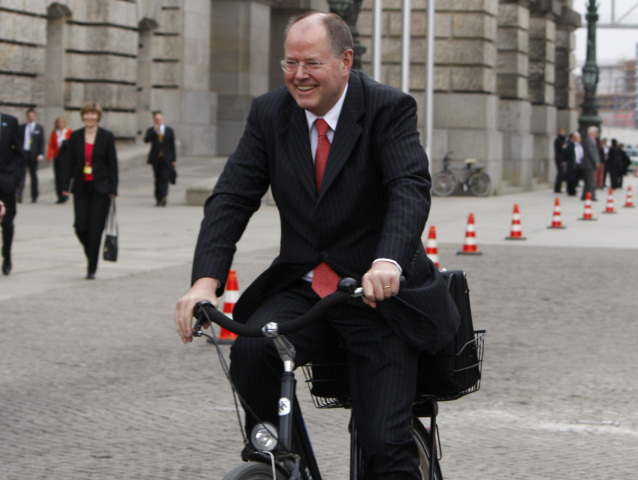 Peer Steinbruck, ING, Nemecko, ministerstvo financií, bicykel