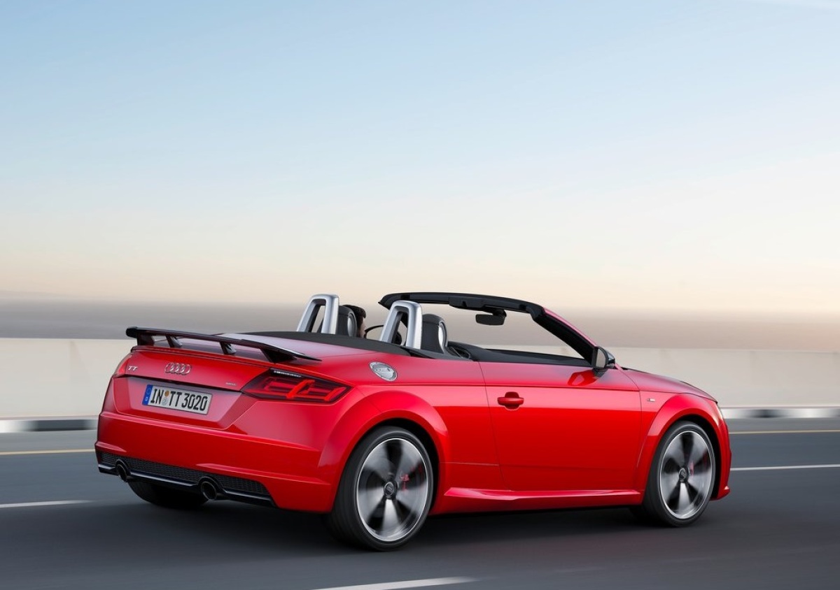 Audi-TT Roadster S line competition-2017-1024-04