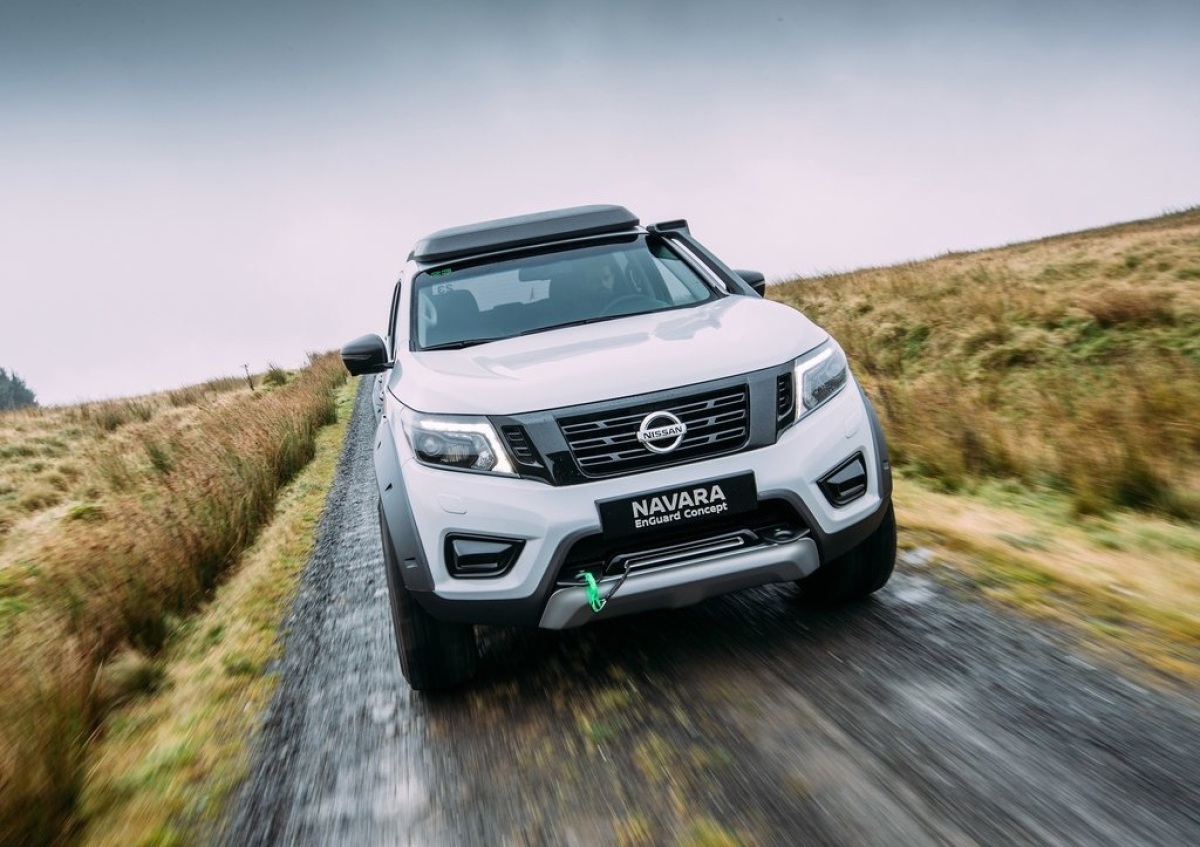 Nissan-Navara En Guard Concept-2016-1024-0b