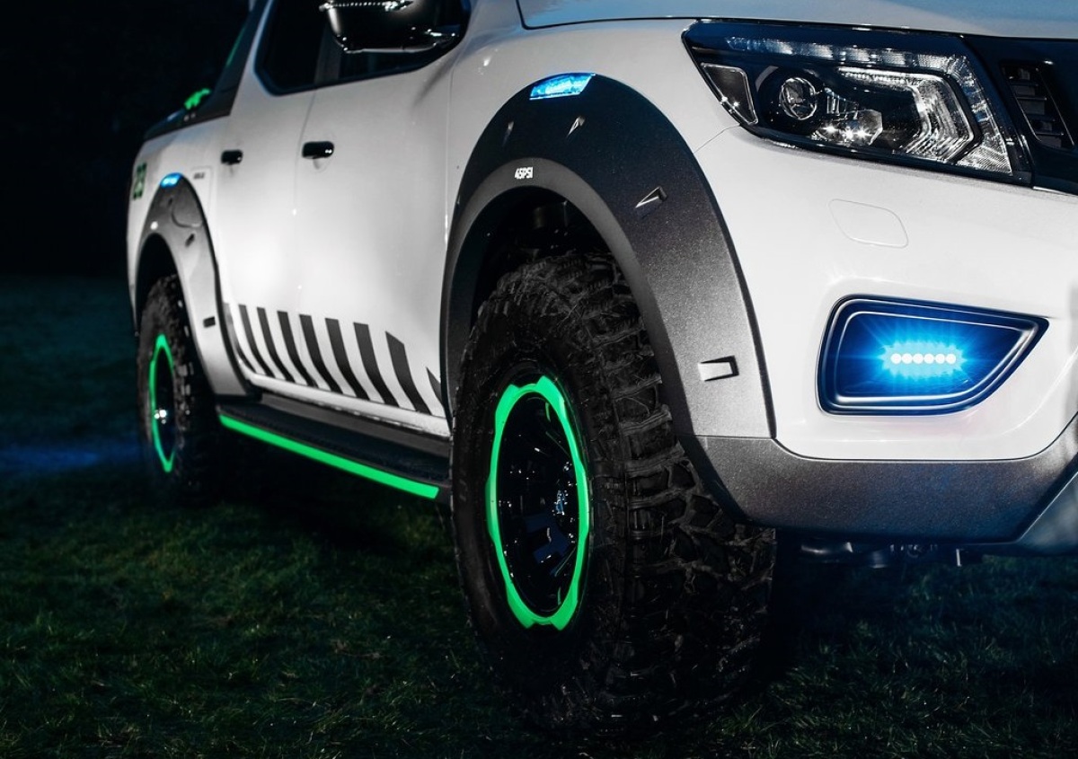 Nissan-Navara En Guard Concept-2016-1024-0e
