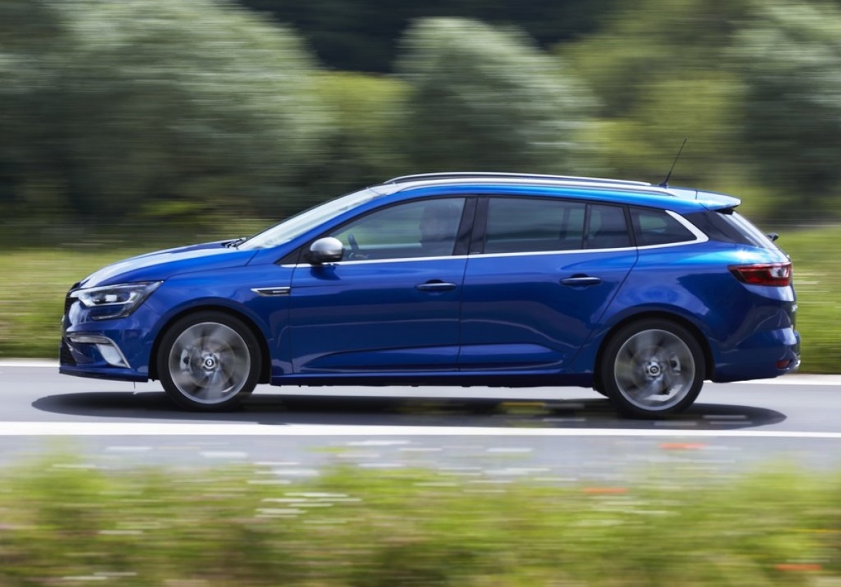 Renault-Megane Estate-2017-1024-0d