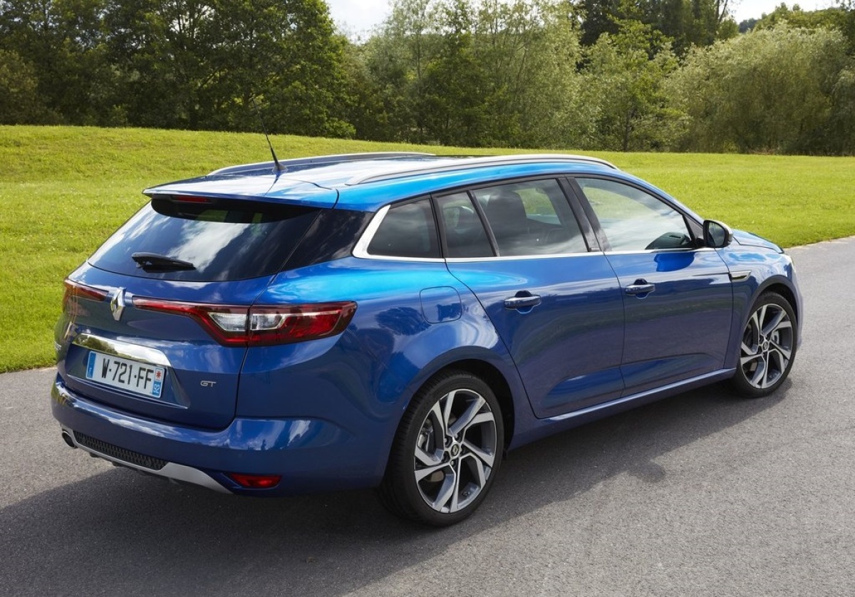Renault-Megane Estate-2017-1024-0e  1 